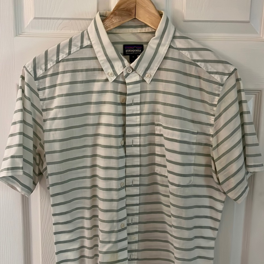 Patagonia Mens Button Up Short Sleeve Medium